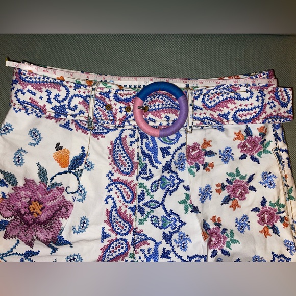 Farm Rio's Romantic Bandanas Shorts - Picture 8 of 9